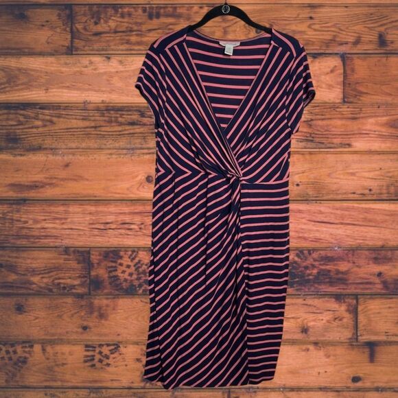 5 for $25🔥Motherhood Navy & Pink Striped V-Neck Dress Maternity Medium - Picture 1 of 5